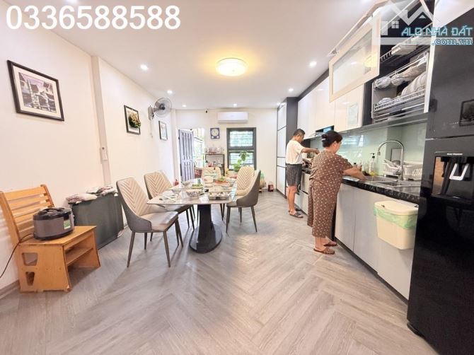 BÁN NHÀ TRUNG TÂM HAI BÀ TRƯNG 5 TÀNG 4 PHÒNG NGỦ GẦN TTTP Hà Nội giá chỉ nhỉnh 16 tỷ