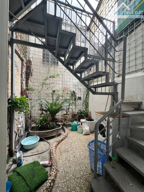 MẶT NGÕ CHÍNH CHỦ- GẦN PHỐ- DÂN XÂY -2 THOÁNG-45m- 4 TẦNG-8,5 TỶ-HOÀNG HOA THÁM