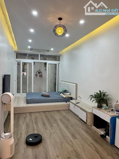 MẶT NGÕ CHÍNH CHỦ- GẦN PHỐ- DÂN XÂY -2 THOÁNG-45m- 4 TẦNG-8,5 TỶ-HOÀNG HOA THÁM