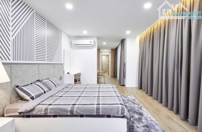 Siêu phẩm lô góc 345m2, Hầm, thang máy, 5 tầng, dòng tiền 100tr/tháng. Nhỉnh 40tỷ - 6