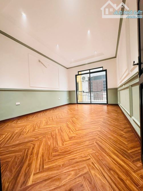 BÁN NHÀ SIÊU PHẨM KIM GIANG -THANG MÁY -54M- GIÁ 13.3 TỶ