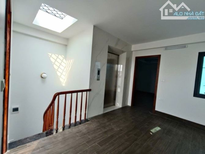 Bán căn góc Nghĩa đô - Hoàng Quốc Việt , Hơn 18 Tỷ, 65m, 7 tầng thang máy, ô tô vào nhà