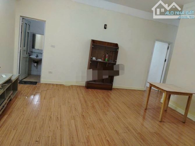 Cho thuê căn hộ CC 137 Nguyễn Ngọc Vũ, Trung Hòa, Cầu Giấy 70m, 2PN2VS giá 9.5tr