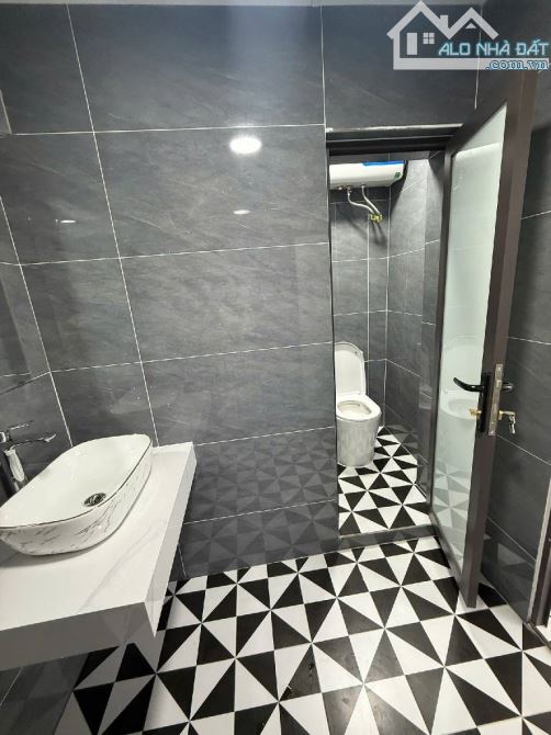 Bán Nhà Khuyến Lương – Ngõ 3 Gác – 5T– 33m – 6.9 tỷ