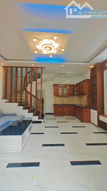 Bán Nhà Tây Trà, Lĩnh Nam –Ngõ Nông – 4T– 33m – 7.35 tỷ