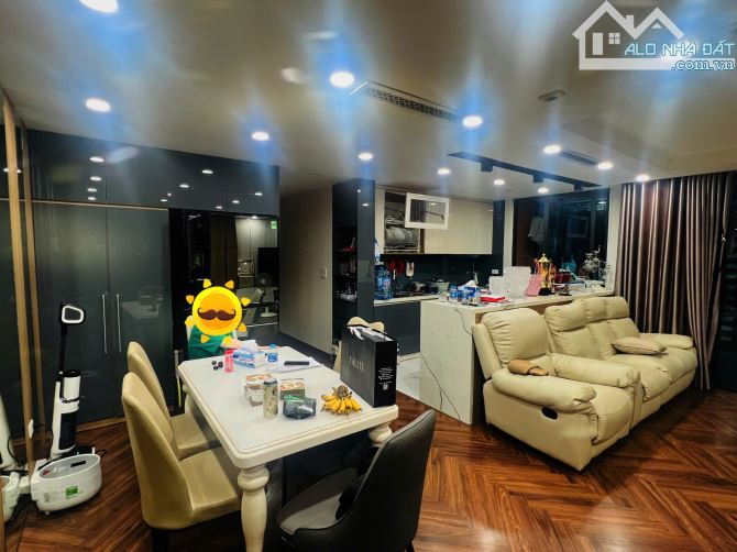 Bán gấp căn hộ Ecolife Tây Hồ DT 94,6m 2PN Full NT đẹp SĐCC Tầng Trung giá 8,5 tỷ ở luôn