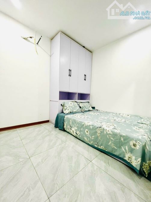 BÁN NHÀ PHAN VĂN TRƯỜNG - CẦU GIẤY - 10 RA PHỐ - GẦN BỆNH VIỆN, CHỢ , TRƯỜNG - TIỆN ÍCH