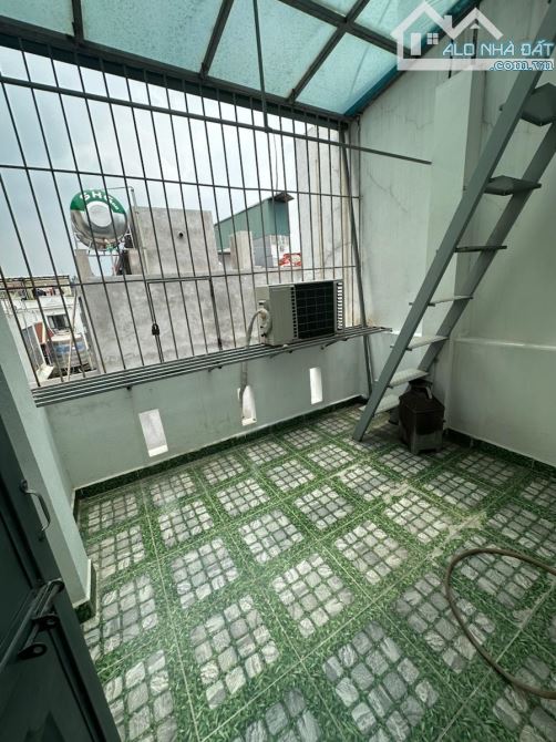 Cần bán gấp nhà Thịnh Liệt, Giáp Nhị, 45m2 x 5 tầng, ô tô, giá 6.85 tỷ( ctl)