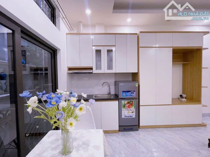 CHDV 8PKK + mặt bằng KD mặt phố Khương Thượng, vỉa hè, 6T thang máy, DT 70tr/th, KO QH