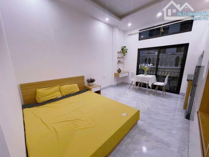 CHDV 8PKK + mặt bằng KD mặt phố Khương Thượng, vỉa hè, 6T thang máy, DT 70tr/th, KO QH