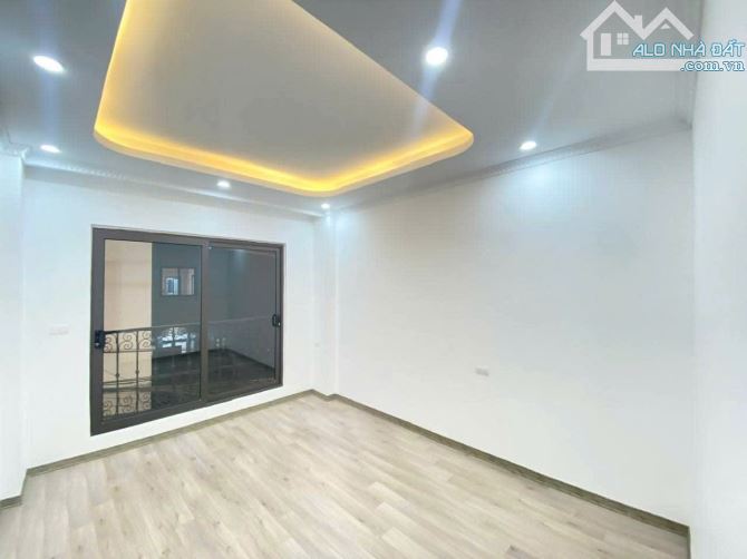 BÁN NHÀ SIÊU PHẨM ĐỊNH CÔNG.THANG MÁY FU LL NỘI THẤT.NGÕ NÔNG. 8 TỶ390