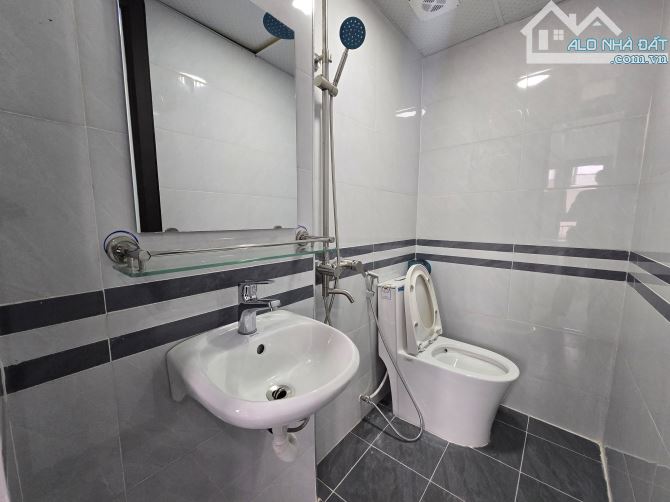 SIÊU PHẨM TAM TRINH – 75M² –GARA ÔTÔ - 6 TẦNG THANG MÁY- SÁT MẶT PHỐ – HƠN 18 TỶ