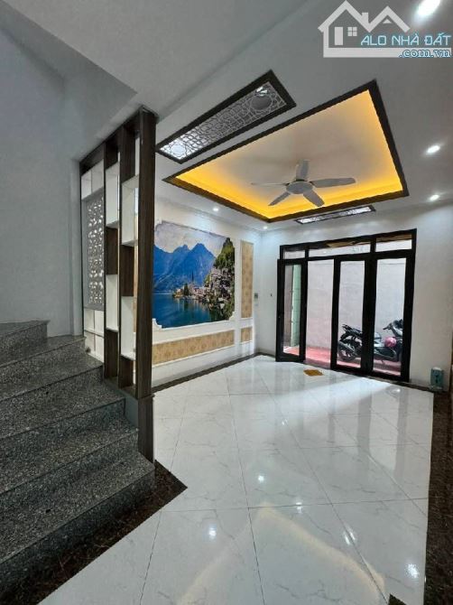 Bán Nhà Khuyến Lương – Ngõ 3 Gác – 5T– 33m – 6.9 tỷ