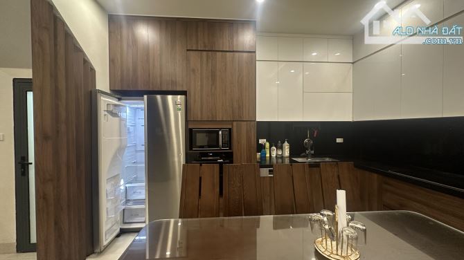 PHỐ TÔN ĐỨC THẮNG, KHU PHÂN LÔ CÁN BỘ, Ô TÔ ĐỖ CỔNG, NHÀ ĐẸP ĐẲNG CẤP DOANH NHÂN 19,9 tỷ