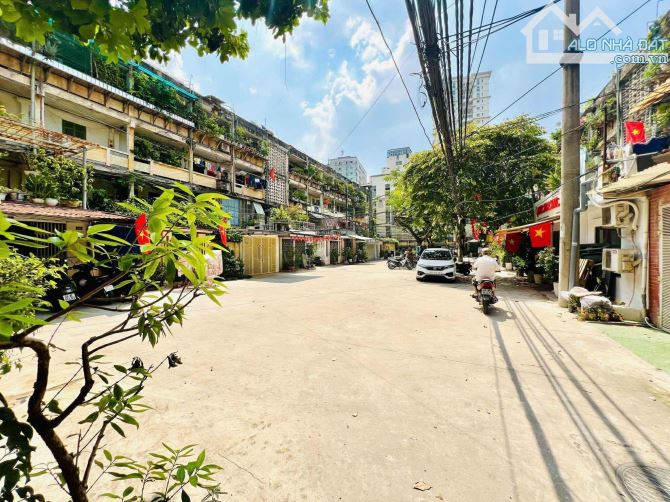 BÁN CĂN HỘ TẬP THỂ TẦNG 2 – NHÀ Z , TẠ QUANG BỬU, HAI BÀ TRƯNG. 80M2 – 2PN. 4,65 TỶ