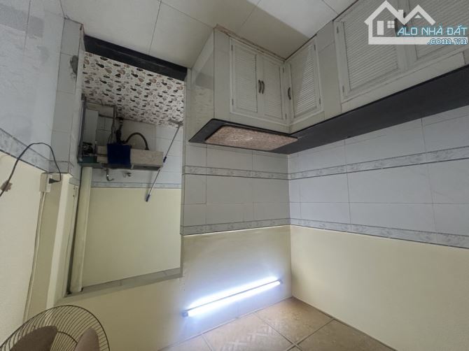 BÁN NHÀ HẺM 28 LƯƠNG VĂN CAN, P. 15, QUẬN 8, 88 M2 - 1