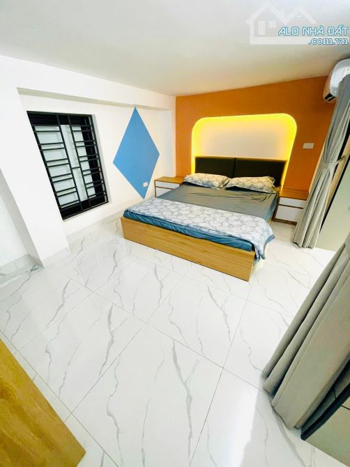 BÁN GẤP TẬP THỂ PHỐ CÔ CỰC XỊN TẦNG 2 – SỐ 29 NGUYỄN SIÊU, HOÀN KIẾM. 90M2 – 3PN. 4,85 TỶ