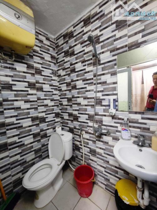 Cho thuê nhà C8 Giảng Võ, Diện tích 65m x 1tầng, mặt tiền 5.5m,giá 18 triệu - 2