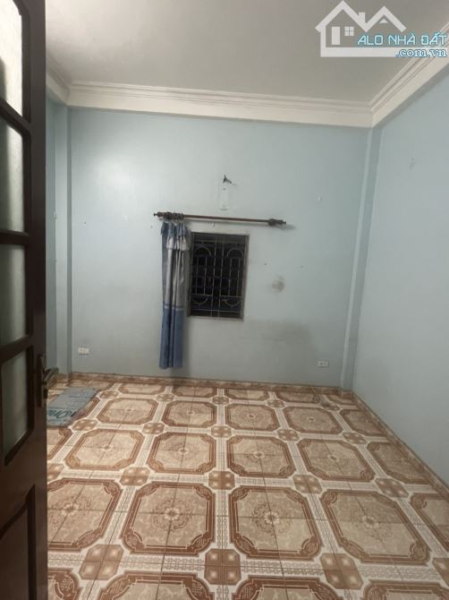 Cho thuê nhà ngõ 207 Ngọc Hồi, Văn Điển, Thanh Trì. Dt 38m x 4 tầng, giá 11tr - 2