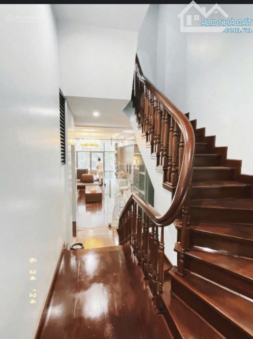 Siêu ngon! Đào Tấn, phố Tây, Vip Kinh doanh, văn Phòng, ô tô tránh, gần phố, hiếm. 75m*4T