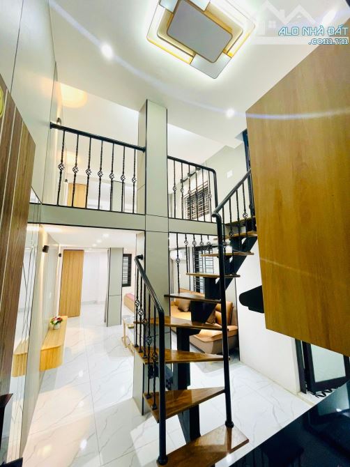 BÁN GẤP TẬP THỂ PHỐ CÔ CỰC XỊN TẦNG 2 – SỐ 29 NGUYỄN SIÊU, HOÀN KIẾM. 90M2 – 3PN. 4,85 TỶ