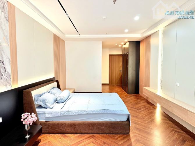 XUÂN THUỶ, CẦU GIẤY, 60M x 7T THANG MÁY, GARA Ô TÔ, 40M RA PHỐ, NỘI THẤT XỊN