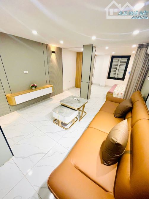 BÁN GẤP TẬP THỂ PHỐ CÔ CỰC XỊN TẦNG 2 – SỐ 29 NGUYỄN SIÊU, HOÀN KIẾM. 90M2 – 3PN. 4,85 TỶ