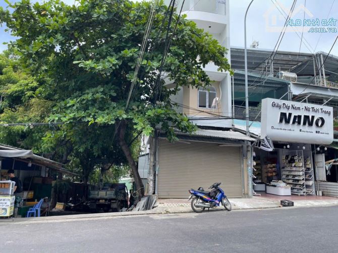 Bán nhà 4 tầng góc 2 mặt tiền Nguyễn Đình Chiểu DT70m2 Giá 14 Tỷ