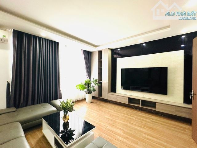 NHÀ 50M2*5T NGÕ Ô TÔ TRÁNH GIÁP BÁT, 6 PHÒNG NGỦ, 2 MẶT THOÁNG