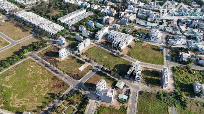 BÁN ĐẤT MẶT TIỀN LÃ XUÂN OAI – GẦN GA METRO 1KM  - GIÁ CHỈ 35TR/M2