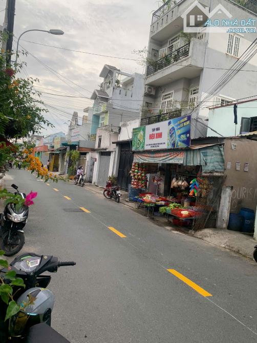 Nhà 3 tầng Mặt tiền Hiệp Thành 06 vị trí đẹp cho thuê 18tr/th giá chỉ 6,5 tỷ
