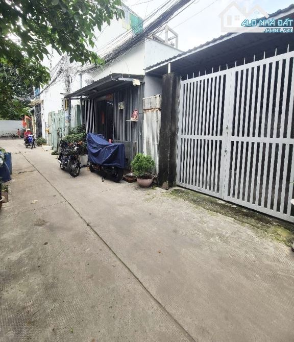 LÝ CHIÊU HOÀNG-Q6, 4M x 16M, HXH ĐỖ CỬA, GẦN CÔNG VIÊN BÌNH PHÚ, CHỈ 4.X TỶ