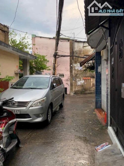 nhà hẻm xe hơi, DT :4,6x13m=5,78tỷ. trệt lầu, sân thượng.Quang trung P.10 GV