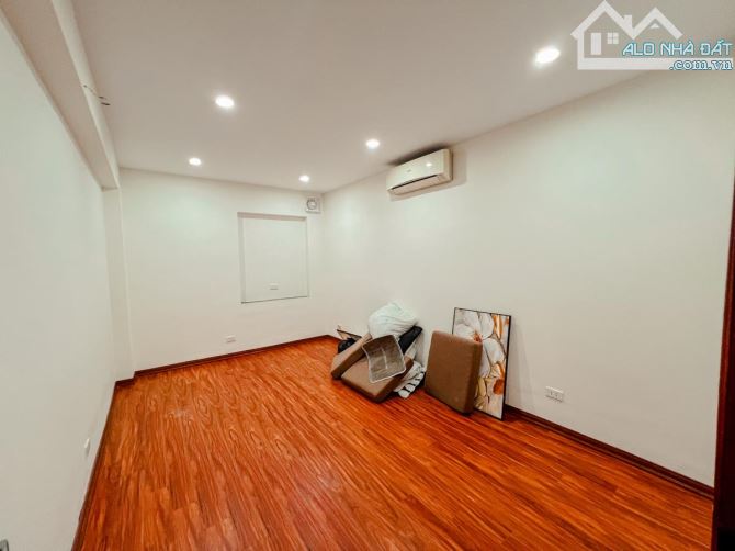 Bán tập thể Phan Đình Giót, Thanh Xuân - tầng 3 - 100m2 - 4 ngủ full nội thất ở ngay