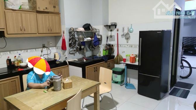 Bán nhà 1 trệt 1 lầu cách Phạm Văn Thuận 50m, Tam Hiệp, Biên Hòa, 71m2, giá 3 tỷ 300