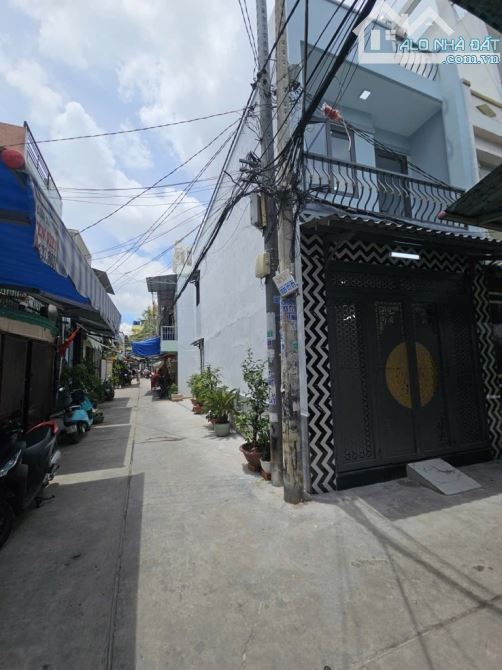 3.8 Tỷ- 40m2- Bán nhà 2 tang Bình Tân- Mã Lò- 2 Pn- Sổ riêng
