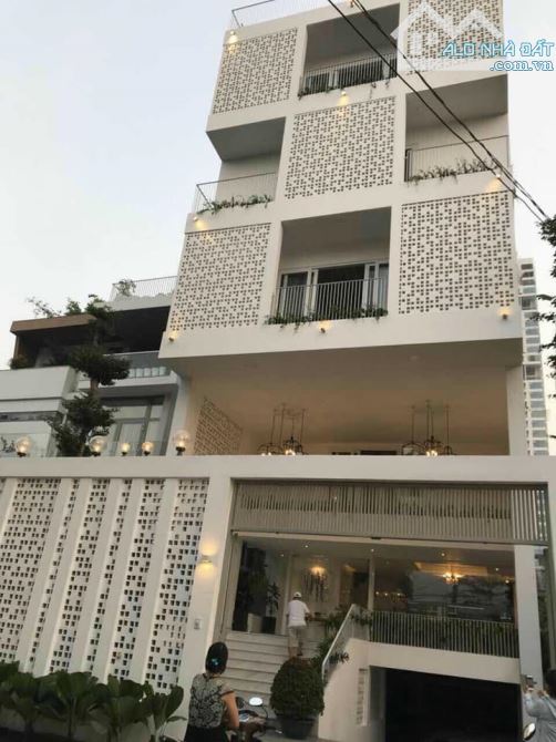Bán nhà hẻm xe hơi Lê Văn Sỹ, P13, Quận 3. DT: 7x15m, 3 tầng khu sang trọng giá bán 25 tỷ