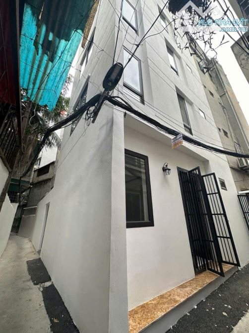 1 căn duy nhất lô góc 2 mặt ngõ 5m ra đường Láng 5 tầng 62m2 MT 6.5m ở, làm văn phòng tốt