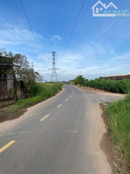 NP911 💥 Đang hoàn thiện bán 2 căn nhà hiện đại gần uỷ ban xã bình minh