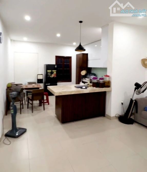 SỐC NHÀ 3 TẦNG ĐƯỜNG 10.5M VĨNH TÂN_DT 74M2_NGANG 4.5M_NHỈNH 9 TỶ