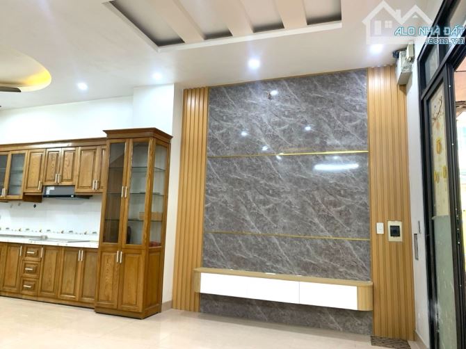 BÁN NHÀ THẠCH BÀN 46M2, 4 TẦNG NGÕ NÔNG, GẦN Ô TÔ, 7.2 TỶ