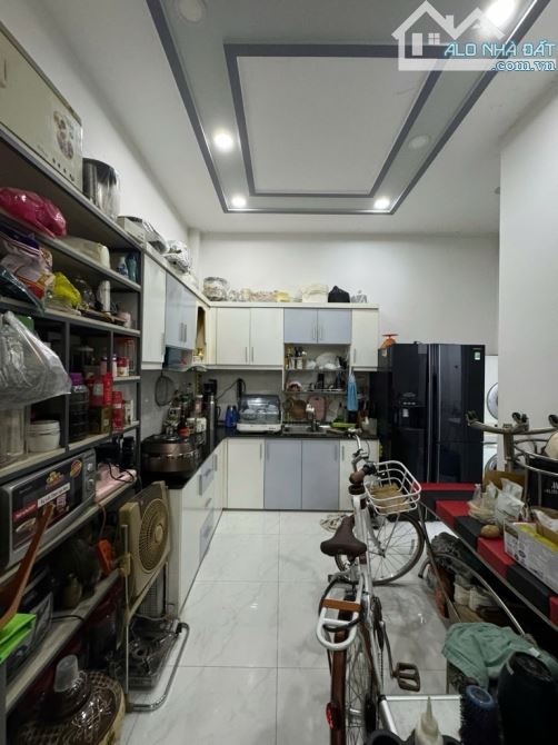 BÁN NHÀ 2 TẦNG ĐẸP KẾ PHẠM VĂN ĐỒNG - CÔNG VIÊN GIA ĐỊNH GÒ VẤP - 46M2 - 5 TỶ XÍU
