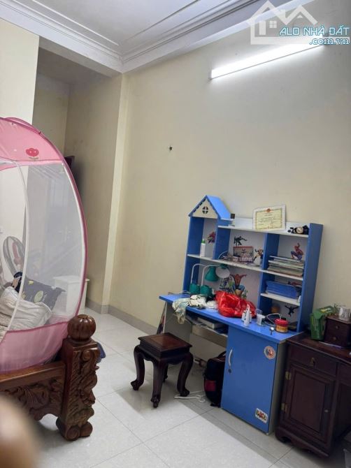 Bán nhà 4 tầng làn 2 bình than khả lễ 2 cạnh vườn hoa