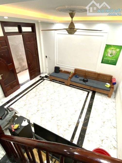 BÁN NHÀ THẠCH BÀN 32M2, 6 TẦNG Ở NGAY, Ô TÔ ĐỖ CỔNG, 6.25 TỶ