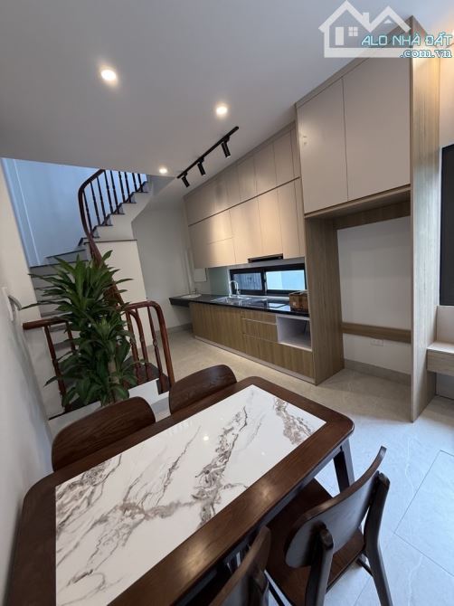 Bát Khối Long Biên chỉ 5.3 tỷ sở hữu nhà 4 tầng mới đẹp long lanh