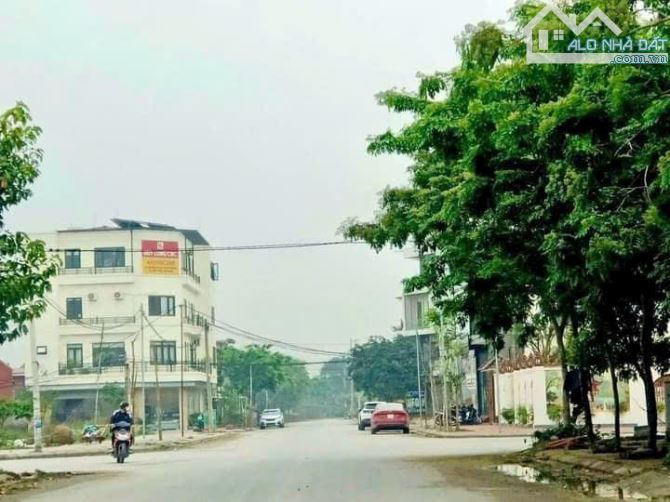 🔥🔥🔥 - C,C CẦN BÁ,N GẤP ĐẤT CÓ SẪN NHÀ XƯỞNG  Vew vườn hoa khu đô thi  Nam Hồng Đồng ky