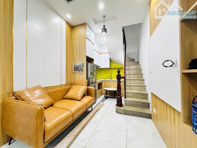 LÕI ĐỐNG ĐA - GẦN PHỐ - TẦM TIỀN HIẾM - CÔNG NĂNG DỈNH - TẶNG FULL NỘI THẤT - NGÕ XE MÁY T