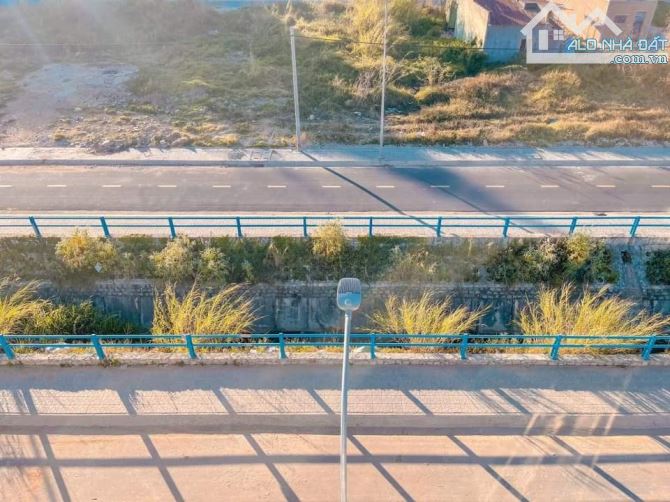 HẠ GIÁ BÁN GẤP LÔ ĐẤT DÃY E, PHẠM HỒNG THÁI ĐÀ LẠT, NGAY TRUNG TÂM 90M2 10 TỶ