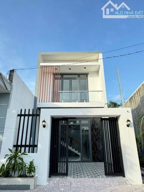 NHÀ NGAY CÔNG AN PHƯỜNG TÂN TRIỀU MỚI 500TR CHÌA KHOÁ TRAO TAY