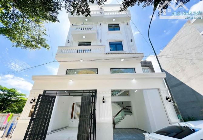 Nhà 5 tầng, Lê Văn Lương, 8x11m, 7.2 tỷ, ngay đại học Mở